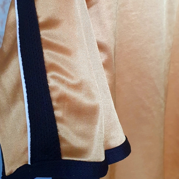 Manchester United 100th Centennial Anniversary Jersey For Collectors - Picture 3 of 11